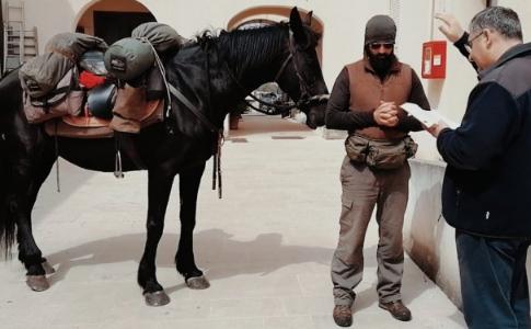 In giro per l’Italia con il suo cavallo ha fatto tappa a Leuca
