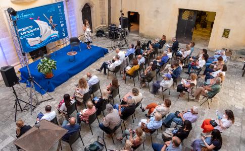 Giovedì 25 maggio - Silvia Ballestra e Igiaba Scego aprono Armonia. Narrazioni in Terra d’Otranto a Presicce-Acquarica