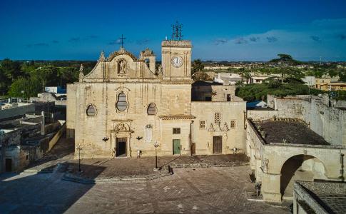 Melpignano_ Visite guidate e incursioni teatrali gratuite_19 settembre e ogni mercoledì e sabato fino al 31 ottobre